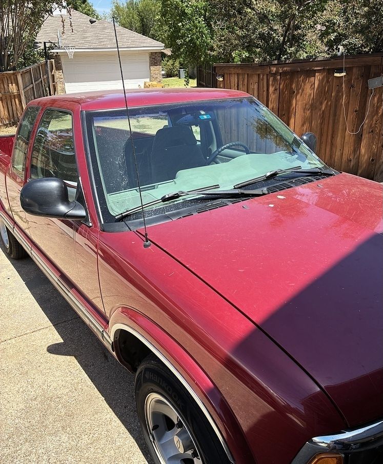 Chevy S10 exterior before detailing
